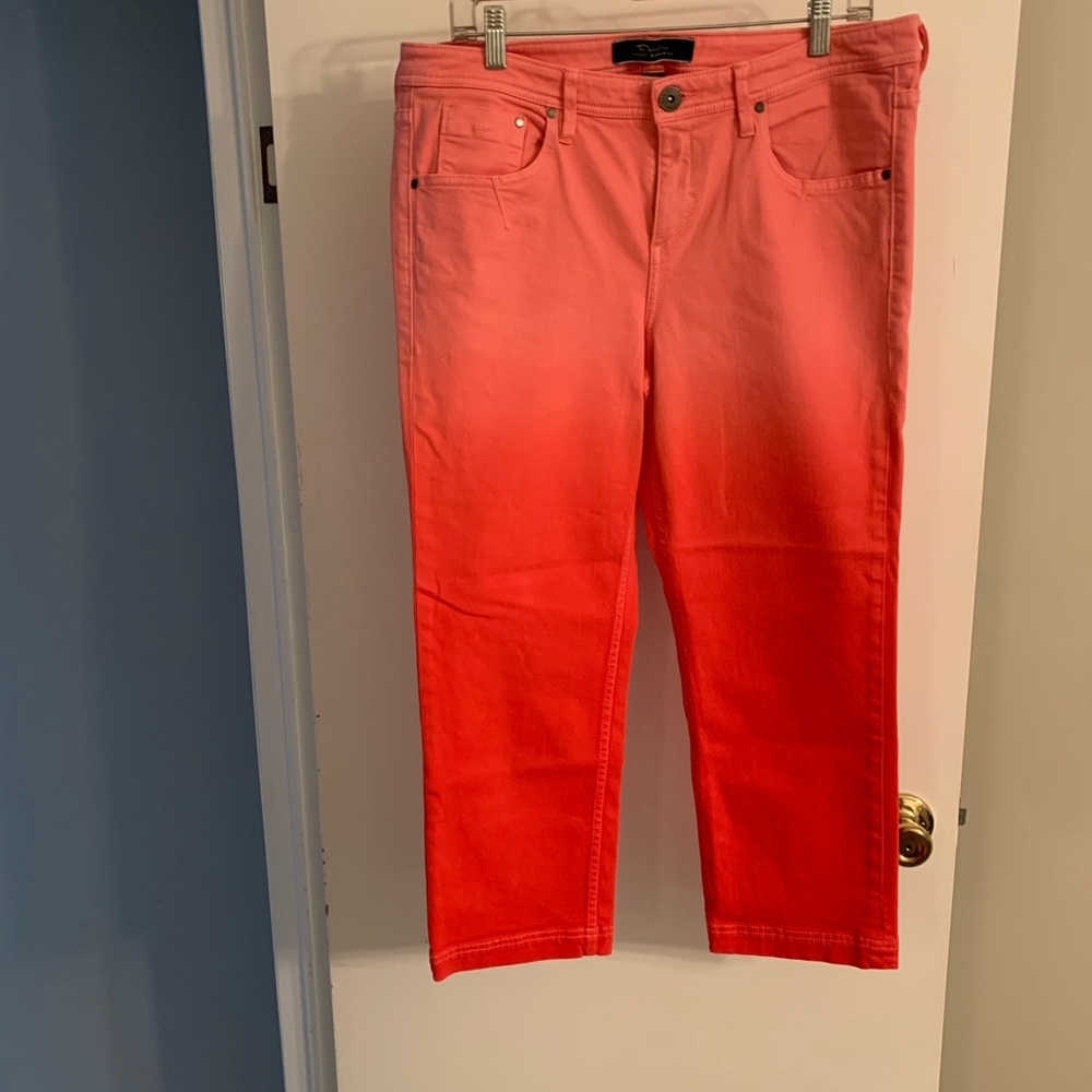 Tommy Bahama capris!